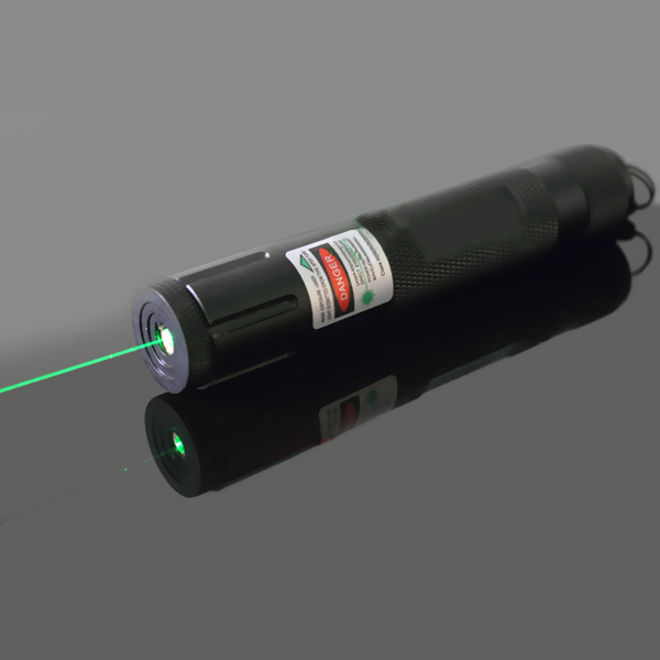 Adjustable 200mw green laser pointer flashlight burning match