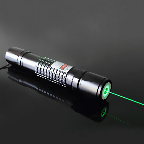 Adjustable 100mw flashlight green laser pointer burning match