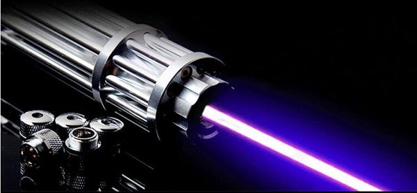Match puissant de pointeur lazer de 1000mW violet Minigun Gatling